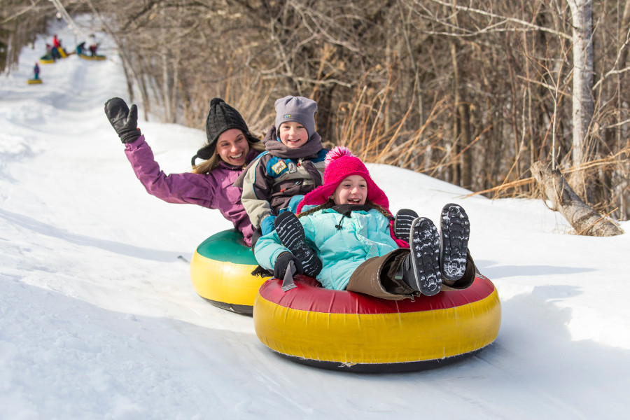 Jouvence Famille Hiver Glissade Tubes